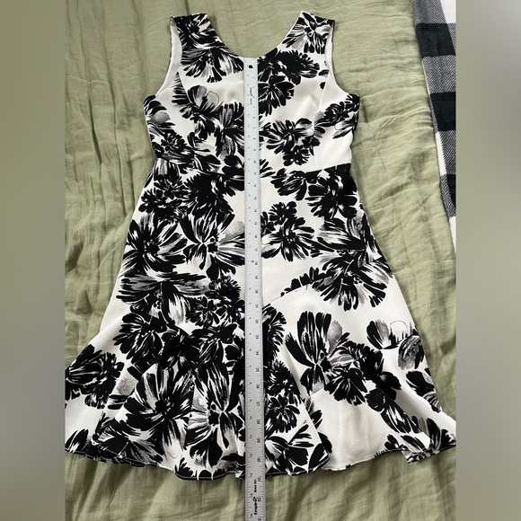 Rebecca Taylor Splashy Floral Ruffle Hem Dress Size‎ 8 Black White Sleeveless - Picture 12 of 12